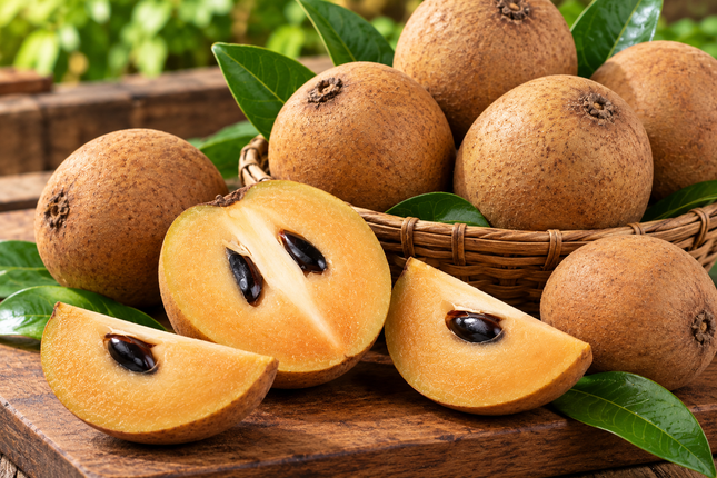 Frische Chikoo (Sapodilla / Sapota)